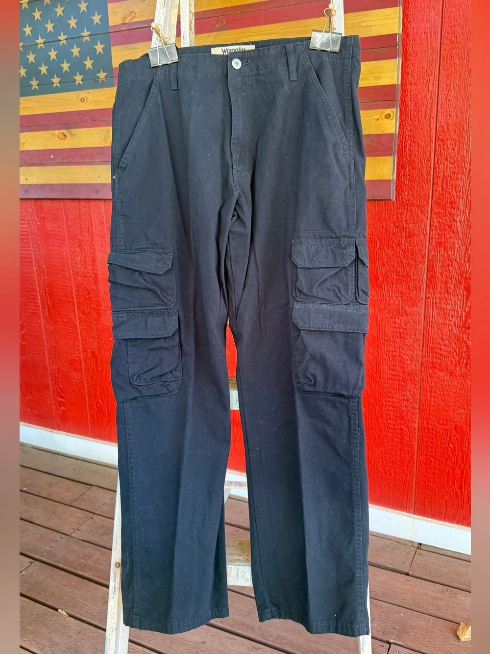 Wrangler Black Cargo Pants with Multiple Leg Pockets
